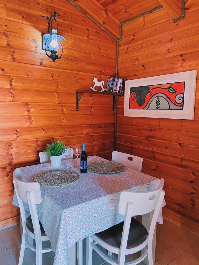 Julie'S Cabins Neot Golan Kültér fotó